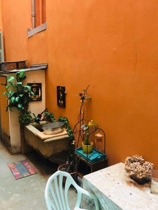 Appartement Loft D Artistes Avec Patio Au Port De Nice