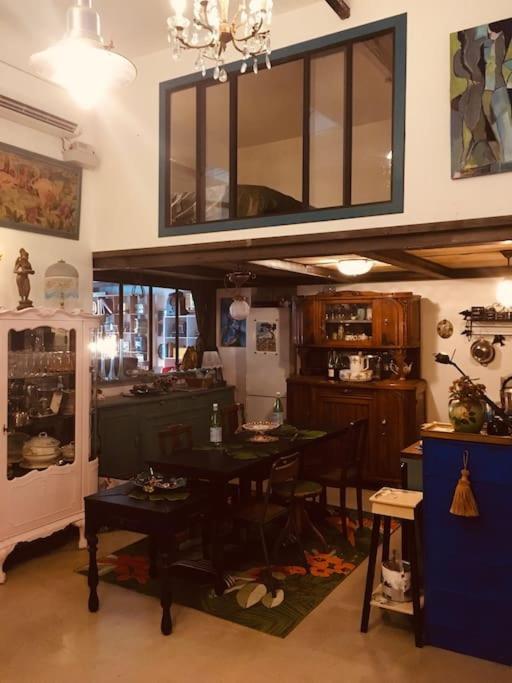 Loft D Artistes Avec Patio Au Port De Apartment *